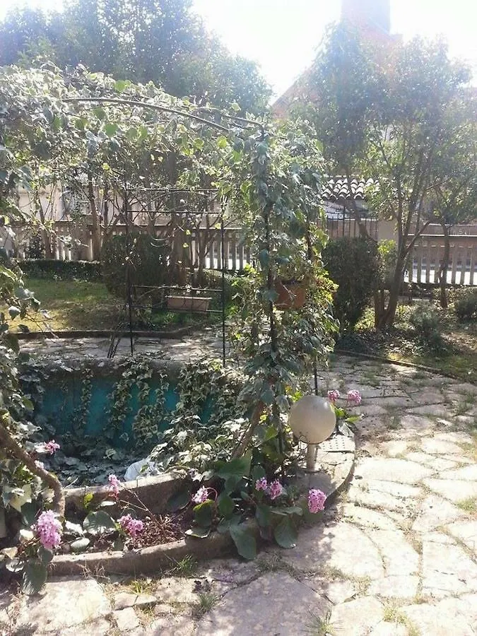 Πανσιόν Vintage Villa Magnolia Πούλα